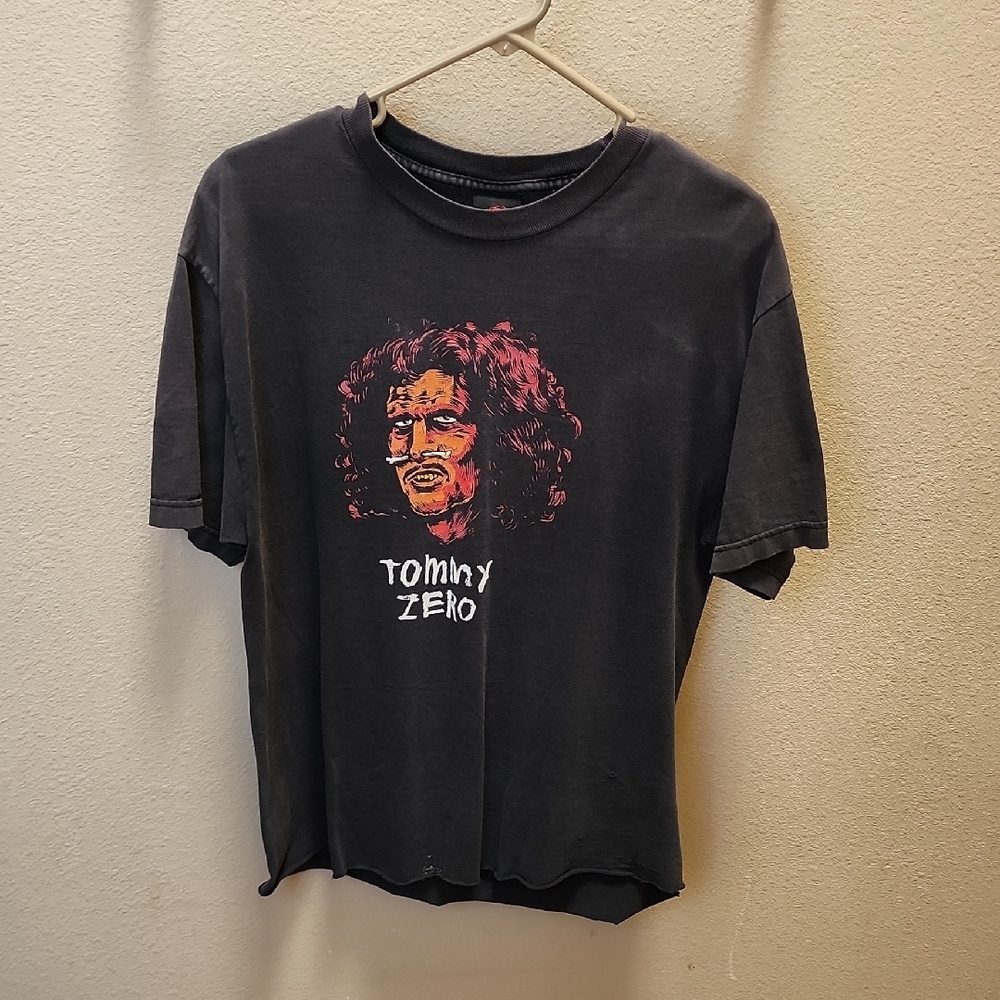 Vintage 90s Zero Skateboards Tommy Sandoval T-Shirt – Rare Graphic Tee